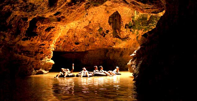 cave tubing kalisuci (telusuriindonesia.com)