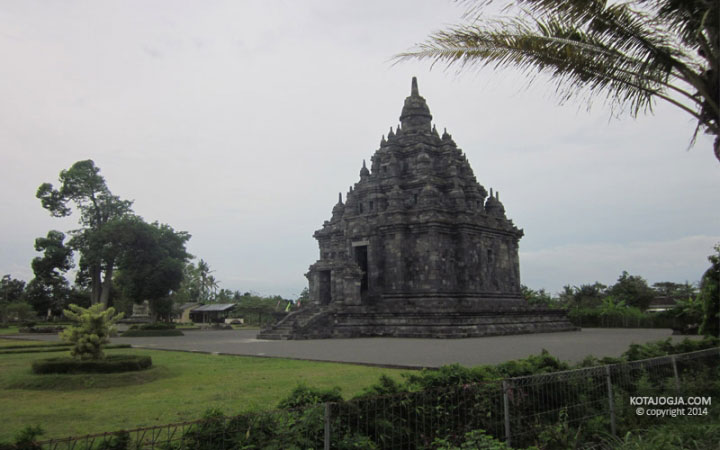 Candi Sojiwan Kecamatan Prambanan - kotajogja.com