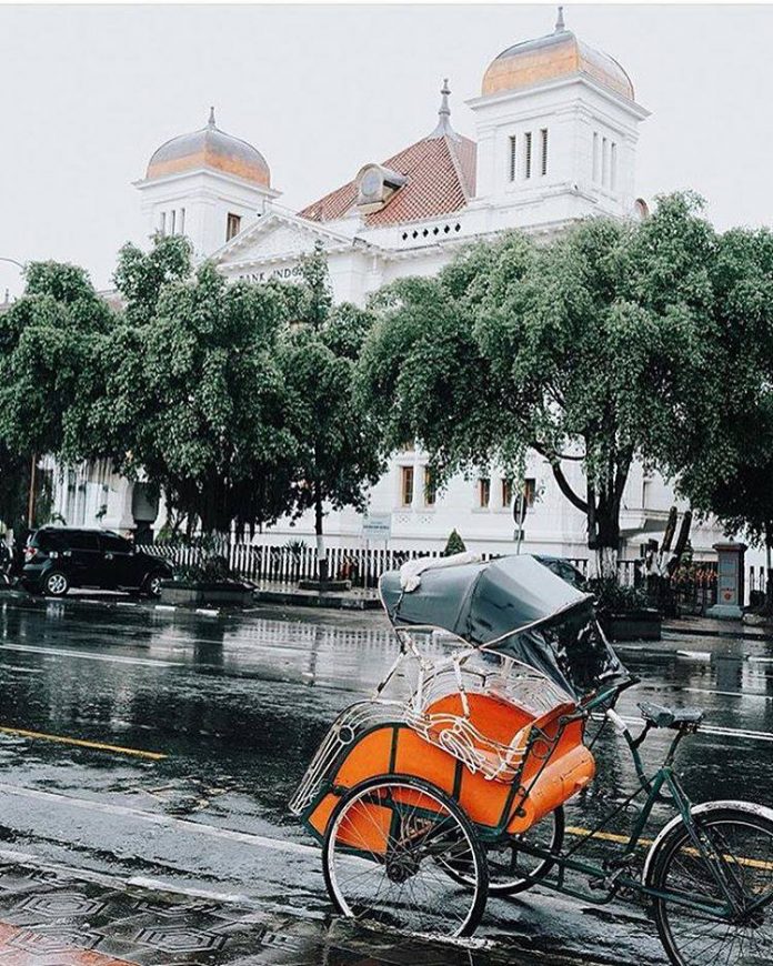 Antara jogja, becak